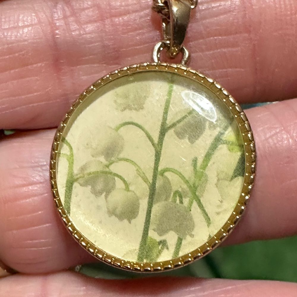 Vintage Dainty Marked SHB Gold Tone Necklace with Hand Painted Floral Pattern - Picture 2 of 5